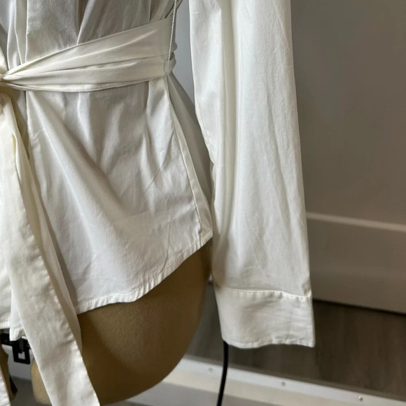 172.  white blouse - Picture 4 of 16